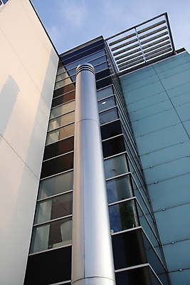 포토 JPG 해외이미지 주간 모양 패턴 건축양식 창문 유리 하늘 거리 직장 기술 사람없음 건물 금융 빛 사무실 반사 금속 고층빌딩 도시 업무 도심 질감 각도 대도시 건너기 코스모폴리탄 해외포토 자연요소 건축물 건축 무늬 회사 비즈니스 모션 재질 빌딩 경제 작업 칵테일 파일형식 이미지허브