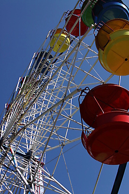 포토 JPG 해외이미지 디자인 공원 행복 어린이 패턴 하늘 사람없음 파란색 컬러풀 장난감 바퀴 그리기 그룹 승차 서커스 오브젝트 질감 회전목마 강렬 특별함 해외포토 공공시설 감정 컬러 컨셉 무늬 모션 사람 놀이기구 파일형식 이미지허브