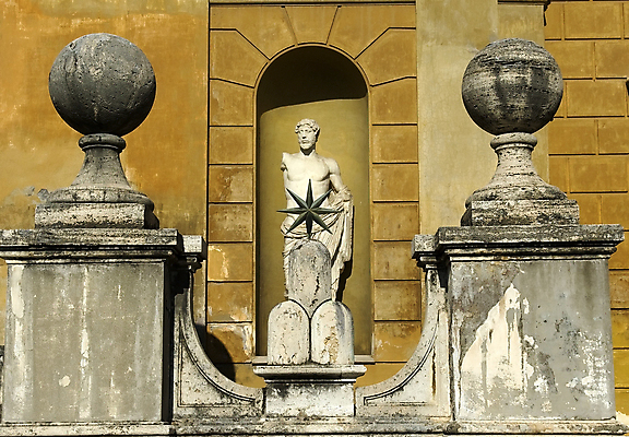 포토 JPG 해외이미지 디자인 유럽 종교 조각 여행 건축양식 공 지붕 휴가 유물 미술 사람없음 조각상 이탈리아 전시 골동품 역사 로마 박물관 정사각형 신화 청동 기념물 천연기념물 교황 여의주 옛날 사도궁 해외포토 도형 전통 건축 나라 문화예술 조형물 궁전 바티칸 파일형식 이미지허브