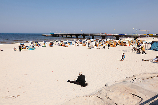 포토 JPG 해외이미지 유럽 모래 파도 바다 자연 조류 하늘 사람없음 물 항구 맑음 침묵 봄 산책 폴란드 내추럴 생태학 해외포토 자연요소 동물 계절 교육 나라 교통시설 날씨 휴식 소리 생태계 파일형식 이미지허브