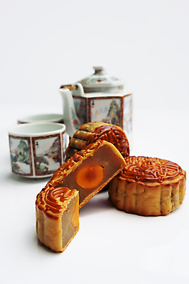 포토 JPG 해외이미지 전통 계절 행복 문화 음식 콩 기념 3 요리 사람없음 빨간색 노란색 파티 과자 케이크 계란 축제 저녁식사 중국 빵집 달 축하 황금 달콤 냄비 자르기 굽기 기회 반죽 노른자 페스츄리 해외포토 자연요소 감정 아시아 빵 컬러 컨셉 모션 디저트 곡류 이벤트 상점 알 식사 맛 솥 구이 파일형식 이미지허브