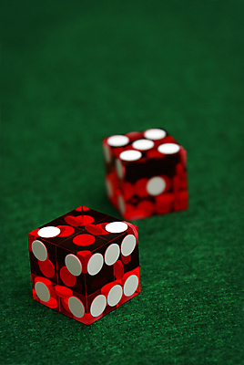 포토 JPG 해외이미지 백그라운드 2 놀이 탁자 성공 사람없음 빨간색 초록색 숫자 게임 우승 투명 행운 도박 위험 큐브 오브젝트 카지노 주사위 기회 7 승자 해외포토 문자 컬러 가구 컨셉 최고 파일형식 이미지허브