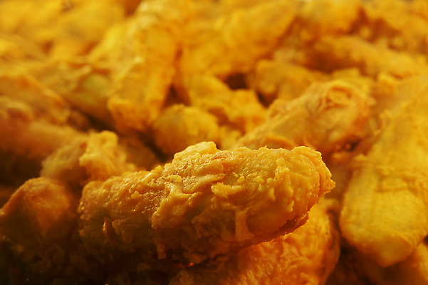 포토 JPG 해외이미지 접시 음식 과일 디저트 바나나 요리 동양인 사람없음 노란색 튀김 황금 닫기 달콤 설탕 인도네시아 말레이시아 싱가폴 해외포토 식기 아시아 컬러 모션 인종 맛 파일형식 이미지허브