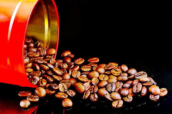 포토 JPG 해외이미지 커피 음식 콩 따뜻함 사람없음 빨간색 농작물 갈색 검은색 원두 뜨거움 아침식사 유기농 향기 향 흙더미 단절 카페인 해외포토 웰빙 음료 컬러 농업 곡류 식사 흙 냄새 파일형식 더미 이미지허브