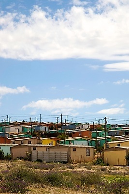 포토 JPG 해외이미지 전통 길 컨셉 건축양식 자연 하늘 주택 사람없음 건물 파란색 마을 도시 고속도로 가난 커뮤니티 타운 일반 옛날 해외포토 건축물 건축 도로 컬러 생태계 파일형식 이미지허브