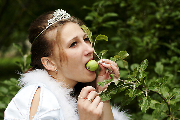 포토 JPG 해외이미지 모델 캐릭터 모자 드레스 계절 여자 얼굴 백그라운드 크리스마스 기념 요정 한명 사람 성인 야외 빨간색 파란색 빛 뷰티 유행 얼음 희망 놀람 기쁨 추위 축하 화려 우아함 피부 입술 서리 공상 여왕 캡모자 스타일 해외포토 자연요소 모자_잡화 1 잡화 옷 기념일 감정 컬러 컨셉 표정 신체부위 파일형식 이미지허브