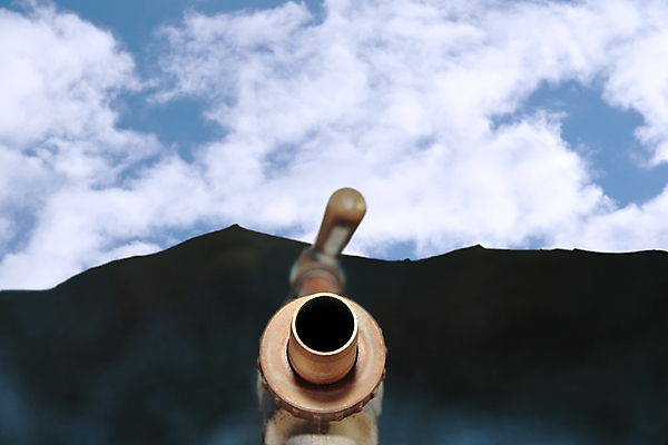 포토 JPG 해외이미지 외관 백그라운드 하늘 산 손잡이 사람없음 야외 물 파란색 금속 정원 봄 젖음 추위 실 떨어짐 부식 수도꼭지 회전 내추럴 놋쇠 블러 옛날 하드웨어 공급 해외포토 자연요소 계절 컬러 컨셉 재질 컴퓨터 파일형식 이미지허브