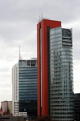 포토 JPG 해외이미지 주간 모양 패턴 건축양식 창문 유리 하늘 거리 직장 기술 사람없음 건물 금융 빛 사무실 반사 금속 고층빌딩 도시 업무 비엔나 오스트리아 도심 질감 각도 대도시 건너기 코스모폴리탄 해외포토 자연요소 건축물 건축 유럽 무늬 회사 비즈니스 모션 재질 빌딩 경제 작업 칵테일 파일형식 이미지허브