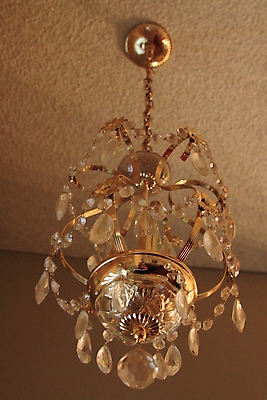 포토 JPG 해외이미지 조명 실내 사람없음 화려 고급 우아함 크리스탈 천장 샹들리에 해외포토 컨셉 내부 광석 파일형식 이미지허브