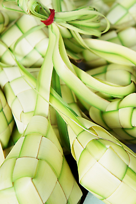 포토 JPG 해외이미지 전통 아시아 문화 음식 잎 밥 휴가 동양인 사람없음 초록색 케이크 사각형 축제 수확 축하 묶기 큐브 보따리 매듭 향기 인도네시아 향 패키지 동쪽 부화 남쪽 내추럴 반주 삶기 압축 어려움 이국적 짜기 탄수화물 해외포토 도형 식물 나라 컬러 컨셉 농업 모션 디저트 인종 방향 냄새 파일형식 이미지허브