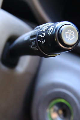 포토 JPG 해외이미지 도로 자동차 열쇠 사람없음 내부 운전 오픈 운전사 속도 시작 회전 잠금 모터 해외포토 직업 길 육상교통 교통시설 모션 보안 파일형식 이미지허브