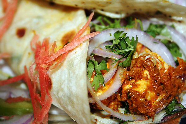 포토 JPG 해외이미지 음식 치즈 패스트푸드 사람없음 정크푸드 인도인 시골집 매움 롤 칼로리 솔깃 맛있는 해외포토 외국인 유제품 주택 동양인 맛 인스턴트 파일형식 이미지허브