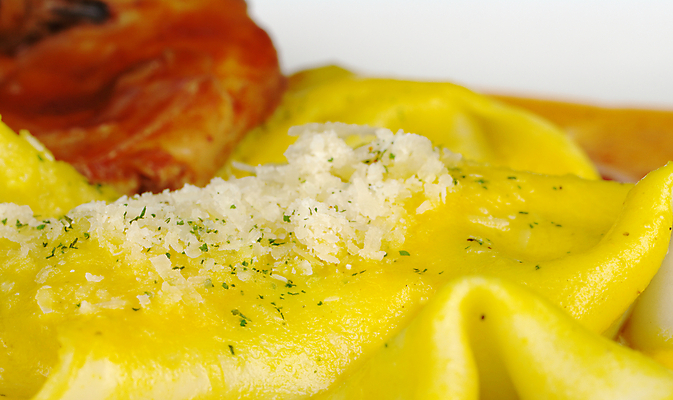 포토 JPG 해외이미지 음식 치즈 파스타 육류 사람없음 가로 노란색 양념 허브 라비올리 메인요리 해외포토 식물 컬러 식재료 유제품 서양음식 파일형식 이미지허브