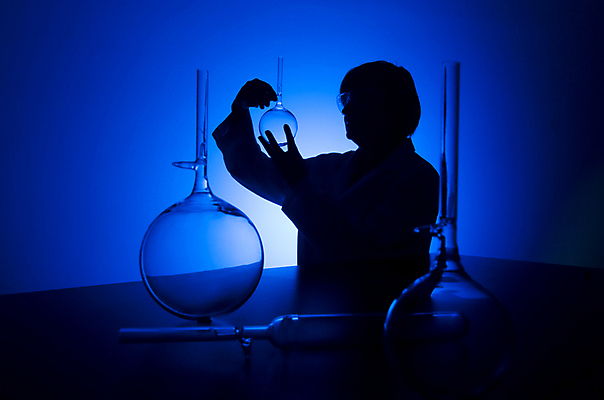 포토 JPG 해외이미지 직업 학생 과학 일러스트 유리 실험 사람 사람없음 학습 스터디 약 의사 코트 업무 실험실 바이러스 DNA 생명공학 약국 집중 과학자 플라스크 분석 생물학 비커 감염 미생물 암 발견 백신 신맛 화학물질 화학자 해외포토 교육 컨셉 의학 재질 생물 실험기구 외투 의료진 작업 화학 맛 질병 학자 파일형식 이미지허브