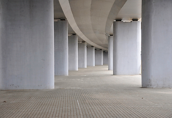 포토 JPG 해외이미지 디자인 산업 도로 여행 건축양식 교통시설 추상 사람없음 야외 건물 도시풍경 항구 어둠 콘서트 회색 바위 도시 아스팔트 아래 옛날 해외포토 건축물 건축 길 컬러 교통 무늬 풍경 공연 돌_바위 방향 시설 위치 파일형식 이미지허브