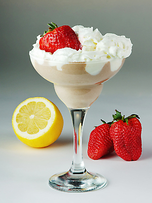 포토 JPG 해외이미지 그릇 식기 열매 음식 딸기 아이스크림 디저트 요리 사람없음 주방 식당 저녁식사 카페 달콤 성분 점심식사 해외포토 식물 과일 상점 식사 맛 파일형식 이미지허브