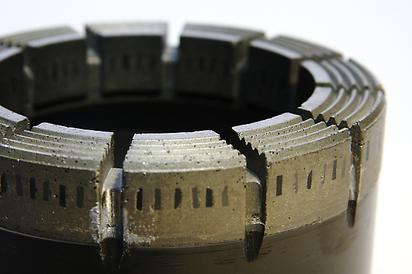 포토 JPG 해외이미지 산업 백그라운드 사람없음 회색 흰색 공구 끝 다이아몬드 송곳 철강 커터 해외포토 컬러 도구 보석 파일형식 이미지허브