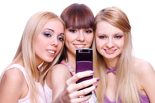 포토 JPG 해외이미지 옷 여자 행복 분홍색 포즈 모바일 갈색머리 함께함 3 미소 웃음 사람 성인 10대 세명 친구 스마트폰 청춘 금발 사진촬영 우정 흰색 그룹 연결 제비꽃 전화기 부름 소통 고립 통일 해외포토 헤어스타일 꽃 감정 컬러 컨셉 관계 모션 청소년 표정 핸드폰 스마트기기 촬영 파일형식 이미지허브