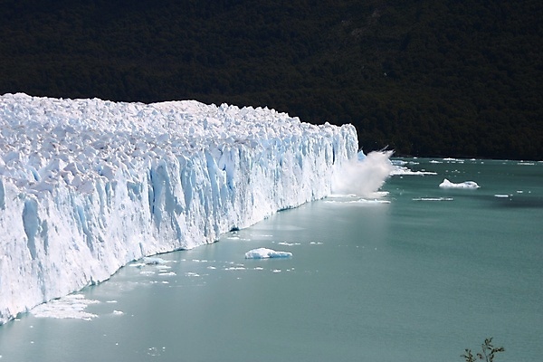 포토 JPG 해외이미지 호수 여행 겨울 자연 하늘 산 풍경 사람없음 물 파란색 뷰티 환경 냉동 얼음 추위 녹음 황무지 위험 빙하 아르헨티나 생태학 원정 해외포토 자연요소 계절 교육 컬러 컨셉 기록 남아메리카 생태계 파일형식 이미지허브