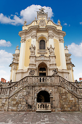 포토 JPG 해외이미지 전통 외관 유럽 종교 문화 여행 십자가 건축양식 창문 하늘 휴가 기술 풍경 경사 사람없음 야외 건물 파란색 빛 조각상 성당 교회 탑 천주교 전원 도시 영혼 역사 심볼 첨탑 기념물 천연기념물 고딕 옛날 스타일 해외포토 건축물 건축 나라 컬러 종교건축 조형물 전기에너지 파일형식 이미지허브