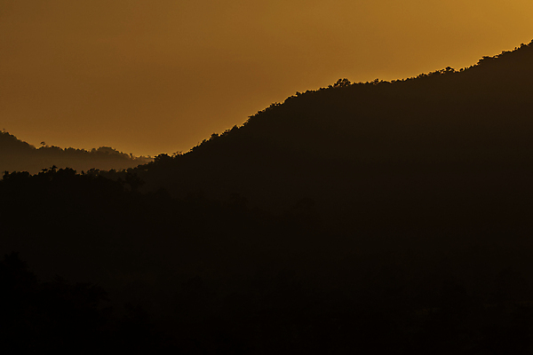 포토 JPG 해외이미지 나무 구름 공원 아시아 여행 백그라운드 태국 자연 하늘 아침 산 풍경 사람없음 야외 초록색 여름 파란색 햇빛 태양 뷰티 일출 환경 일몰 가을 숲 언덕 장면 내추럴 해외포토 주간 자연요소 식물 계절 공공시설 나라 컬러 노을 생태계 파일형식 이미지허브