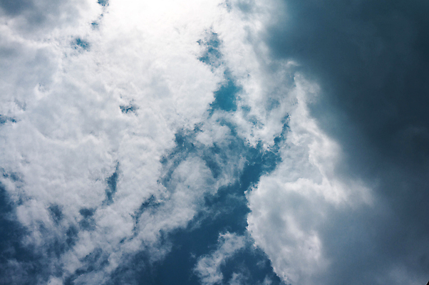 포토 JPG 해외이미지 구름 계절 파도 백그라운드 자연 하늘 바람 날씨 그림자 풍경 사람없음 야외 가로 여름 환경 검은색 어둠 힘 황혼 회색 물방울 분위기 위험 장면 폭풍 천국 무거움 흐림 내추럴 나쁜 뇌우 재앙 폭풍우 해외포토 자연요소 바다 컬러 컨셉 일몰 비_날씨 무게 자연재해 생태계 파일형식 이미지허브