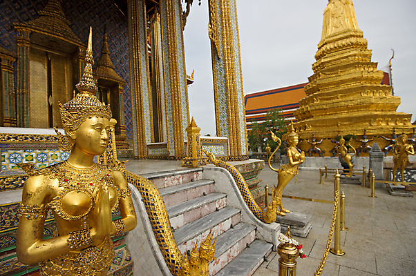 포토 JPG 해외이미지 나무 전통 디자인 아시아 종교 문화 여행 백그라운드 불교 건축양식 창문 태국 자연 유리 하늘 주택 미술 동양인 사람없음 건물 목재 초록색 파란색 사무실 문 골동품 도시 사찰 역사 황금 방콕 타운 동쪽 옛날 스타일 해외포토 식물 건축물 건축 나라 컬러 비즈니스 재료 종교건축 재질 문화예술 인종 방향 생태계 파일형식 이미지허브