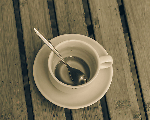 포토 JPG 해외이미지 전통 아시아 커피 음료 음식 백그라운드 유리 탁자 아침 휴식 사람없음 목재 컵 갈색 식당 숟가락 검은색 어둠 카페 흐름 우유 에너지 머그컵 뜨거움 도자기 액체 달콤 맛 아침식사 정상 컵받침 싱글 상쾌 베트남 카푸치노 에스프레소 라떼 모카 백자 아라비카 양조 카페인 스타일 맛있는 해외포토 주간 나무 식기 감정 나라 컬러 가구 컨셉 재료 재질 유제품 수저 상점 식사 동남아시아 받침대 파일형식 이미지허브