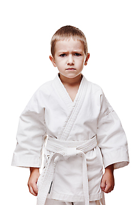 포토 JPG 해외이미지 백인 1 라이프스타일 남자 아들 어린이 스포츠 포즈 백그라운드 유니폼 건강 미술 한명 사람 소년 운동 일본 힘 주먹 벨트 흰색 펀치 방어 기모노 연습 태권도 싸움 유도 고립 때리기 셀프 킥복싱 해외포토 서양인 잡화 옷 아시아 컬러 가족 모션 문화예술 어류 생활 권투 격투기 일본전통의상 파일형식 이미지허브