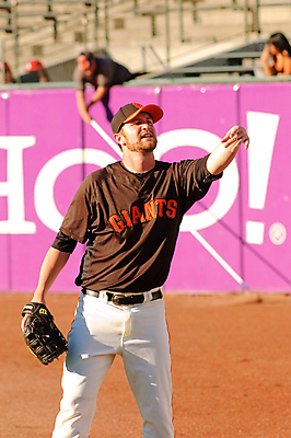 포토 JPG 해외이미지 계절 남자 스포츠 장갑 셔츠 유니폼 밭 공 놀이 성공 사람없음 경쟁 경기장 야구 게임 잡기 우승 던지기 연습 준비 출발 노력 유리주전자 샌프란시스코 챔피언 플레이어 해외포토 잡화 옷 컨셉 상의 농업 스포츠시설 모션 유리 주전자 사람 구기 최고 파일형식 이미지허브