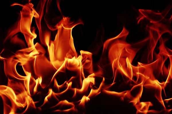 포토 JPG 해외이미지 디자인 오렌지 자연 불꽃 휴식 경고 사람없음 야외 목재 빨간색 빛 반사 노란색 환경 검은색 어둠 에너지 뜨거움 황금 그릴 기름 야간 위험 장작 모닥불 바비큐 혀 굽기 캠핑장 벽난로 연소 점화 지옥 화상 스타일 해외포토 자연요소 나무 음식 컬러 컨셉 과일 재료 주방용품 불 캠핑 입 상처 구이 생태계 파일형식 이미지허브