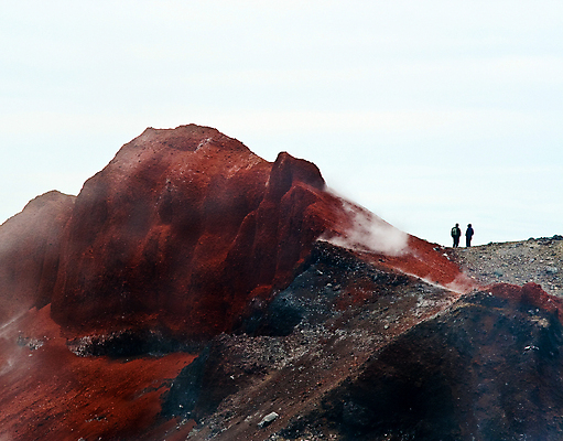 포토 JPG 해외이미지 여행 백그라운드 자연 하늘 산 거리 사람없음 야외 뷰티 여행객 걷기 검은색 황무지 정상 언덕 화산 러시아 지역 분화구 용암 가스 통과 수소 원정 절정 해외포토 유럽 컬러 모션 사람 원소 생태계 파일형식 이미지허브