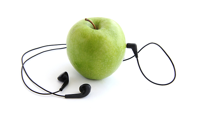 포토 JPG 해외이미지 할머니 음악 음식 이어폰 백그라운드 컨셉 과일 자연 놀이 미래 관리 사람없음 초록색 스마트폰 디지털 헤드폰 소리 듣기 흰색 코드 사과 MP3 연결 휴대용 자르기 라디오 오디오 스테레오 멀티미디어 내추럴 진행 고립 대장장이 무료 발명 플레이어 스타일 해외포토 여자 노년 컬러 음향기기 모션 문화예술 전자제품 핸드폰 스마트기기 오브젝트 생태계 파일형식 이미지허브