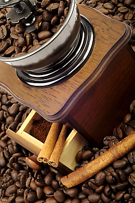 포토 JPG 해외이미지 커피 백그라운드 재료 손잡이 사람없음 목재 상자 갈색 금속 주방 공구 준비 그라인더 시나몬 해외포토 나무 음료 컬러 재질 도구 커피용품 파일형식 이미지허브