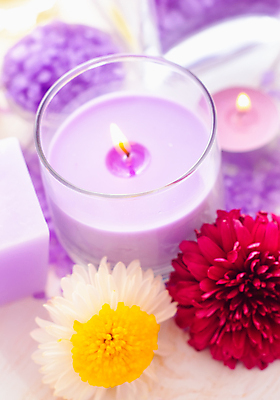 포토 JPG 해외이미지 꽃 사람없음 아웃포커스 보라색 스파 아로마 스파용품 향초 아로마테라피 해외포토 식물 컬러 초 촬영기법 오브젝트 테라피 파일형식 이미지허브