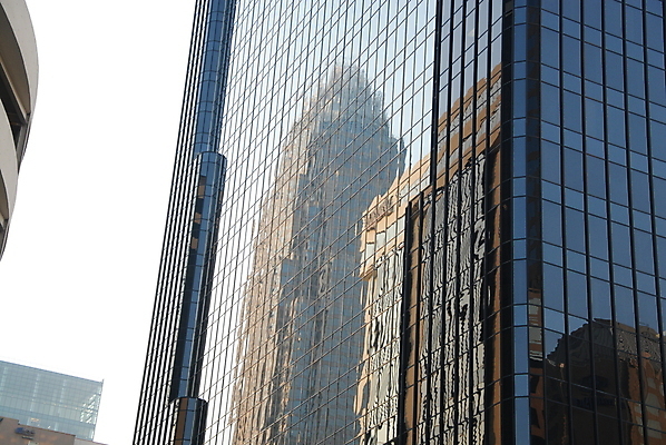 포토 JPG 해외이미지 비즈니스 건축양식 유리 사람없음 건물 도시풍경 반사 고층빌딩 도시 큼 북쪽 대도시 스카이라인 해외포토 건축물 건축 재질 풍경 빌딩 크기 방향 파일형식 이미지허브