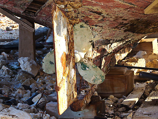 포토 JPG 해외이미지 바다 낚시 산 안내 사람없음 목재 물 파란색 우주 수확 나사 만 판넬 바퀴 보트 저녁 철 부식 프로펠러 상업 엔진 닻 모터 그런지 옛날 해외포토 자연요소 나무 컬러 농업 배_교통 재료 레저 공구 야간 파일형식 이미지허브