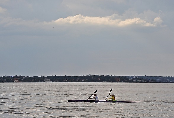 포토 JPG 해외이미지 호수 스포츠 올림픽 밭 사람없음 물 강 수영 경쟁 경기장 보트 속도 흥분 체육관 근육질 예술가 카약 극복 곤란 뱃놀이 승자 해외포토 자연요소 감정 컨셉 농업 배_교통 스포츠시설 근육 전통놀이 수상스포츠 몸매 파일형식 이미지허브