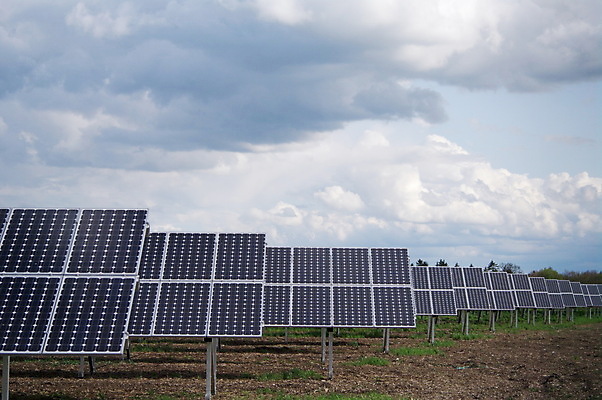 포토 JPG 해외이미지 주간 하늘 사람없음 야외 태양에너지 집열판 해외포토 자연요소 그린에너지 파일형식 이미지허브