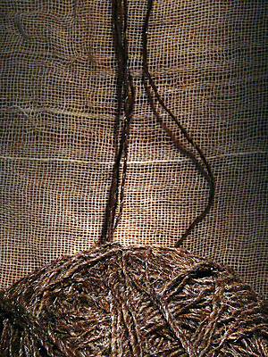 포토 JPG 해외이미지 전통 컨셉 패턴 주택 취미 사람없음 갈색 거친 뜨개질 실 클래식 엉킴 바느질 심볼 보따리 질감 땀 롤 캔버스 실타래 실뭉치 양모 핸드메이드 해외포토 컬러 무늬 건물 직물 파일형식 이미지허브