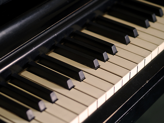 포토 JPG 해외이미지 교육 음악 노래 놀이 수업 열쇠 불꽃 미술 사람없음 목재 파티 검은색 쪽지 소리 장비 골동품 흰색 기구 키보드 피아노 오르간 균열 클래식 복고 오디오 상아 재즈 오케스트라 뮤지컬 세피아 옛날 줄서기 팝 해외포토 나무 컬러 컨셉 재료 모션 불 문화예술 촬영기법 이벤트 전자제품 악단 건반악기 파일형식 이미지허브