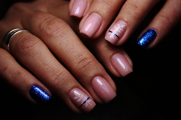 포토 JPG 해외이미지 손 디자인 여자 백그라운드 손가락 미술 사람없음 파란색 뷰티 유행 상점 검은색 흰색 못 손톱관리 손톱 광택 페디큐어 스타일 해외포토 컬러 문화예술 사람 신체부위 공구 네일아트 파일형식 이미지허브