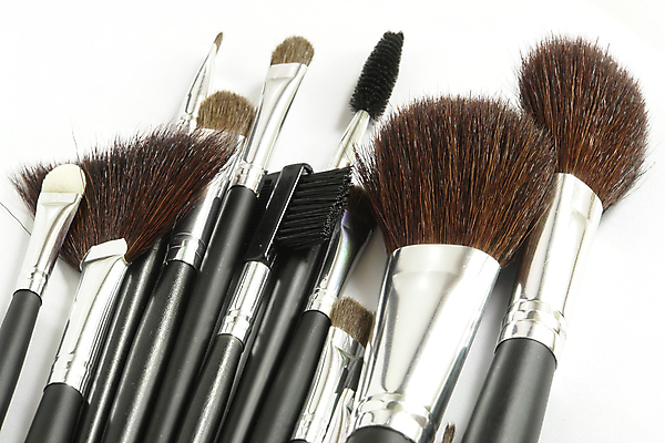 포토 JPG 해외이미지 직업 여자 얼굴 신체 사람없음 갈색 검은색 화장품 도구 공구 붓 원형 화려 우아함 볼터치 수집 피부관리 윤곽 페인트붓 아이섀도 많음 해외포토 도형 컬러 컨셉 사람 신체부위 화장 뷰티 파일형식 이미지허브