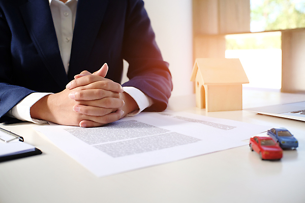 포토 JPG 해외이미지 종이 컨셉 돈 회사 비즈니스 자동차 주택 건강 안전 사람없음 금융 사무실 펜 공백 재산 어플리케이션 보호 위험 사건 중개인 계약 서비스 서식 문서 보안 투자 이익 주인 보험 대출 경영 돌봄 자동 정책 주장 환불 비용 해외포토 직업 육상교통 모션 건물 경제 필기구 파일형식 이미지허브