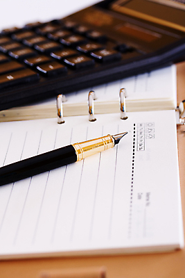 포토 JPG 해외이미지 디자인 교육 종이 백그라운드 컨셉 돈 비즈니스 사람없음 사무실 숫자 펜 주방 쪽지 공책 침묵 계산기 흰색 기록 반지 계획 심볼 속도 준비 문서 보안 만들기 비서 바인더 수입 엘리먼트 공급 해외포토 직업 문자 컬러 장신구 모션 문구용품 안전 필기구 사무용품 소리 장비 재산 파일형식 이미지허브