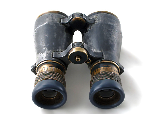 포토 JPG 해외이미지 1 응시 백그라운드 컨셉 유리 사람없음 쌍안경 장비 탐험 흰색 기구 관찰 확대 오브젝트 검색 시력 감시 발견 고립 광학 해외포토 시선 컬러 모션 재질 망원경 파일형식 이미지허브
