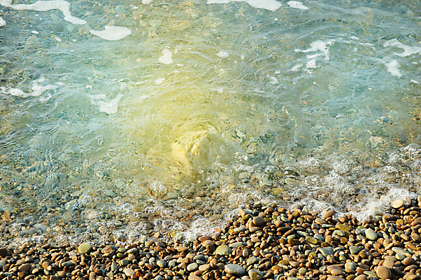 포토 JPG 해외이미지 파도 바다 여행 백그라운드 자연 추상 휴가 휴식 풍경 사람없음 물 여름 파란색 빛 강 뷰티 평화 화목 거품 회색 젖음 조약돌 바위 흰색 오픈 뜨거움 원형 서핑 매끈함 질감 보케 장면 노려봄 카피스페이스 해외포토 자연요소 도형 계절 컬러 컨셉 무늬 표정 공백 돌_바위 수상스포츠 감각 생태계 파일형식 이미지허브