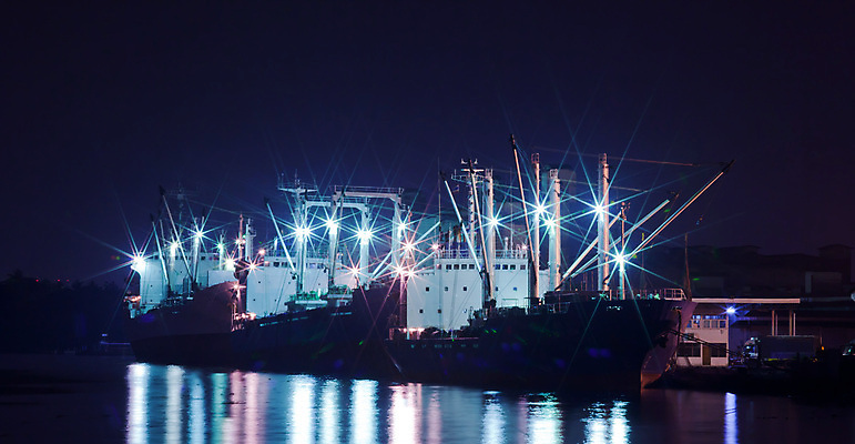 포토 JPG 해외이미지 산업 바다 비즈니스 교통시설 하늘 항해 사람없음 물 파란색 강 항구 화물 보트 상품 몸무게 야간 큼 컨테이너 기중기 무역 함선 상업 수납 포트 무거움 로딩 수입 터미널 해외포토 자연요소 컬러 교통 배_교통 운송업 중장비 무게 크기 시설 파일형식 이미지허브