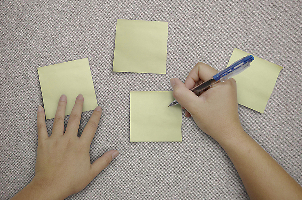 포토 JPG 해외이미지 손 교육 종이 컨셉 비즈니스 텍스트 학교 문구용품 사람없음 금융 단어 사무실 펜 우주 쪽지 오픈 메시지 계획 천 오브젝트 교과서 문서 페이지 시트 패드 조언 필기체 목차 해외포토 문자 교재 신체부위 경제 필기구 직물 파일형식 이미지허브