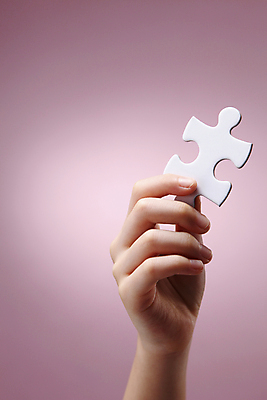 포토 JPG 해외이미지 손 분홍색 백그라운드 컨셉 생각 아이디어 함께함 한명 취미 사람없음 한개 장난감 공백 도전 흰색 잡기 퍼즐 닫기 고독 계획 연결 결심 신비 방향 개성 문제 해결 고립 마무리 복잡 혼란 결석 해외포토 1 감정 컬러 모션 사람 신체부위 파일형식 이미지허브